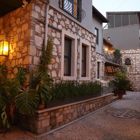 Lovely Garden Flat With Patio Near Hadrian's Gate Antalya