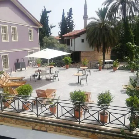 Daire Lovely Garden Flat With Patio Near Hadrian's Gate *