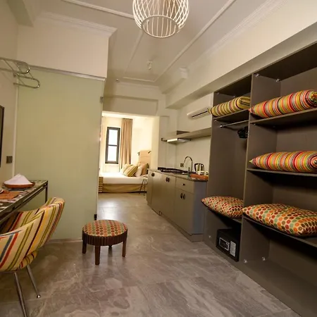 Lovely Garden Flat With Patio Near Hadrian's Gate *
